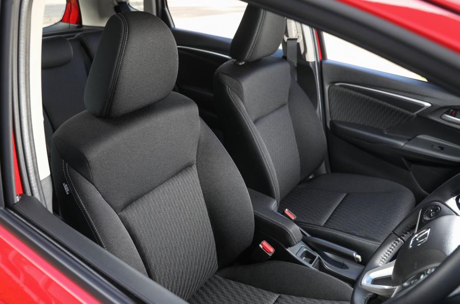 Интерьер Honda Jazz +Sport 2018 года  (AU) (фото 3 из 7)